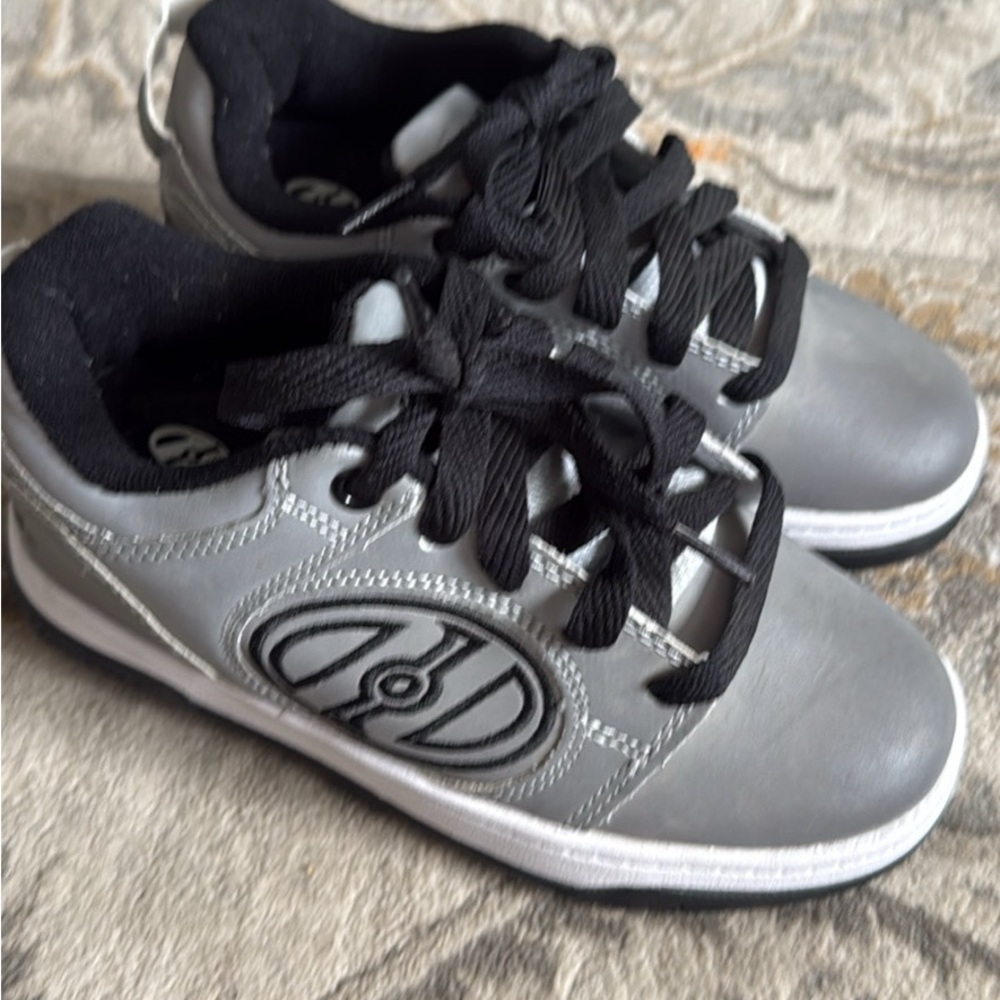 Heelys Gray and Black Kids Sneakers